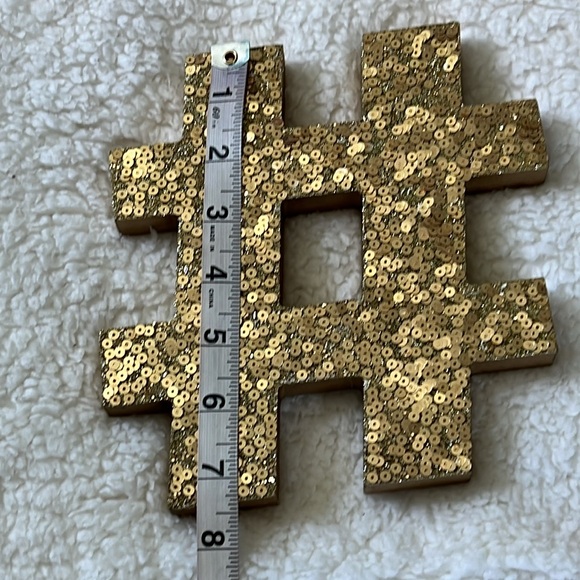 Gold sequin hashtag sign - Picture 4 of 5